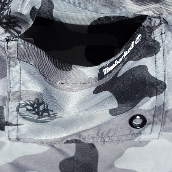 🤍🖤NEW Timberland White Sleeveless Shirt and Swim Shorts Boy's Size 7 - Picture 8 of 11